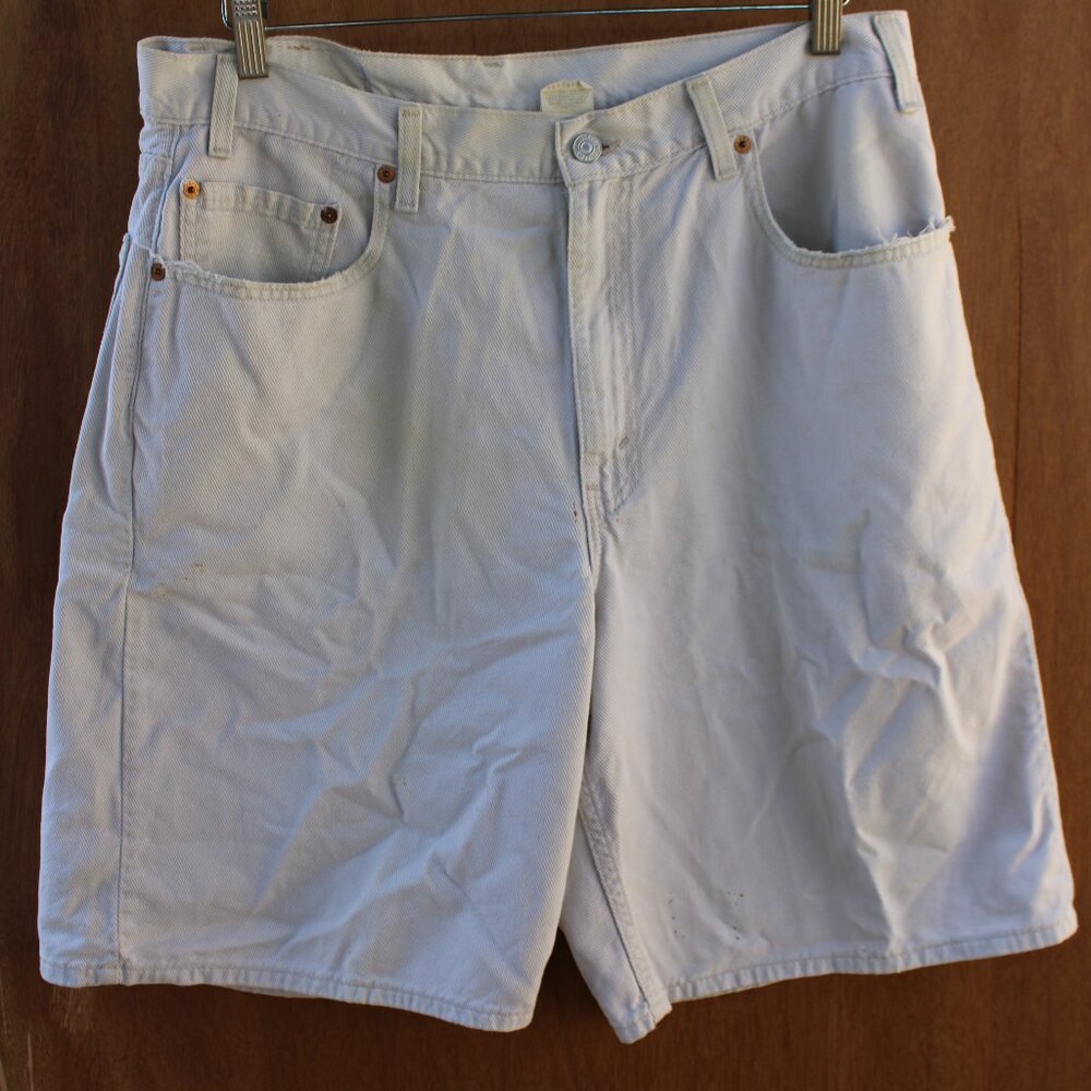 Levi’s 550 Boxy Fit Shorts Men’s 36 Cream White Denim Zip Fly Distressed Vintage